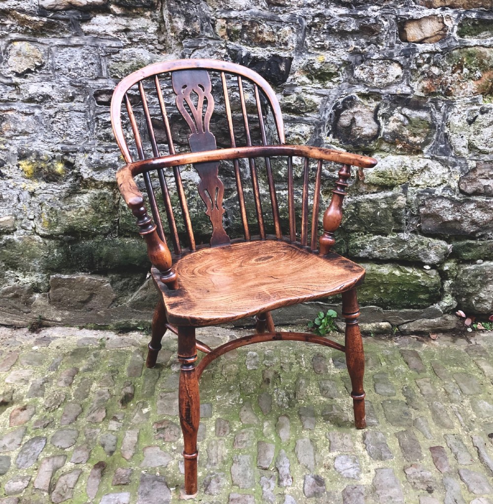 An early 19th century Windsor chair 