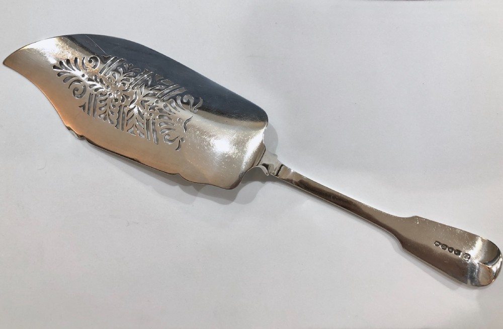 A George IV silver fish slice View IV