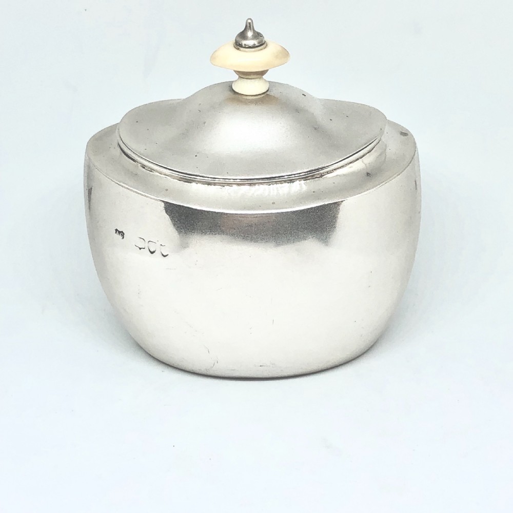 A late Victorian silver tea caddy 