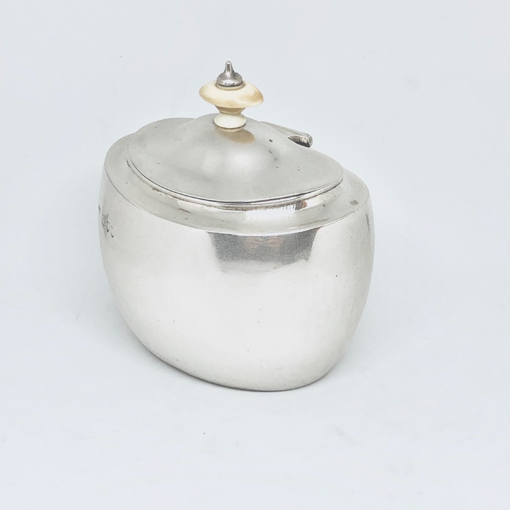 A late Victorian silver tea caddy  View IV