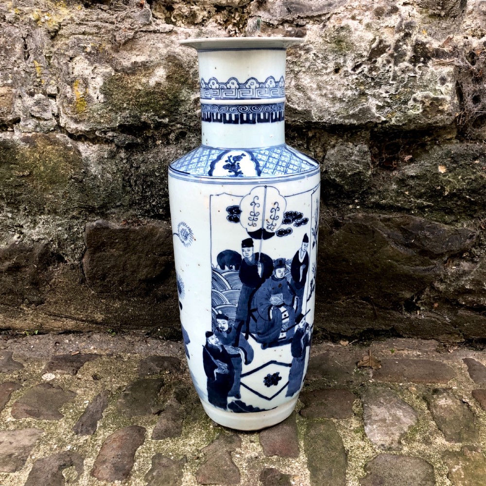 A Qing Dynasty blue and white Rolo vase View III