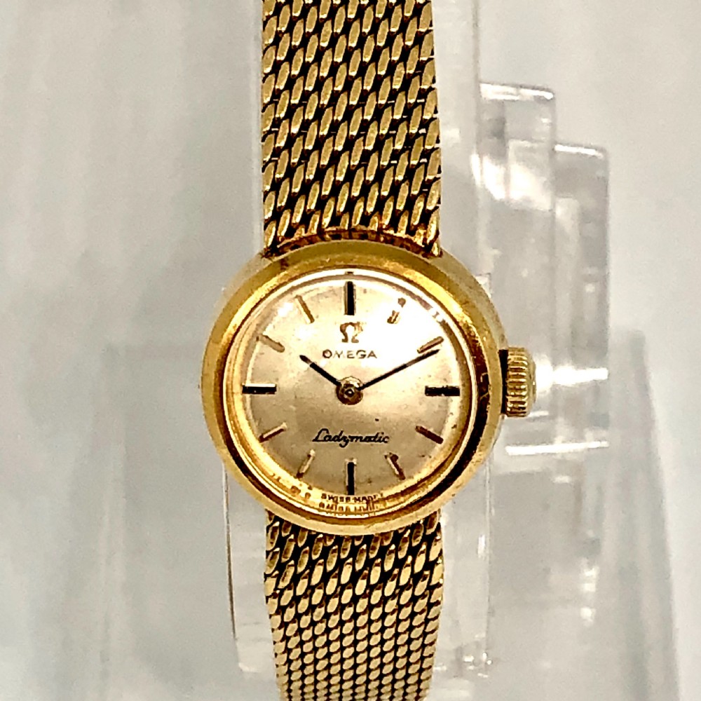 An 18 carat gold Omega ladies wristwatch circa 1957 View II