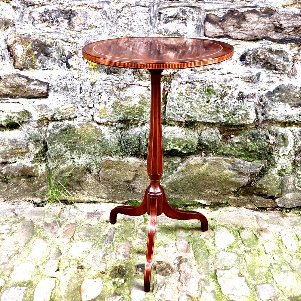 A late 19th century mahogany wine table  View II