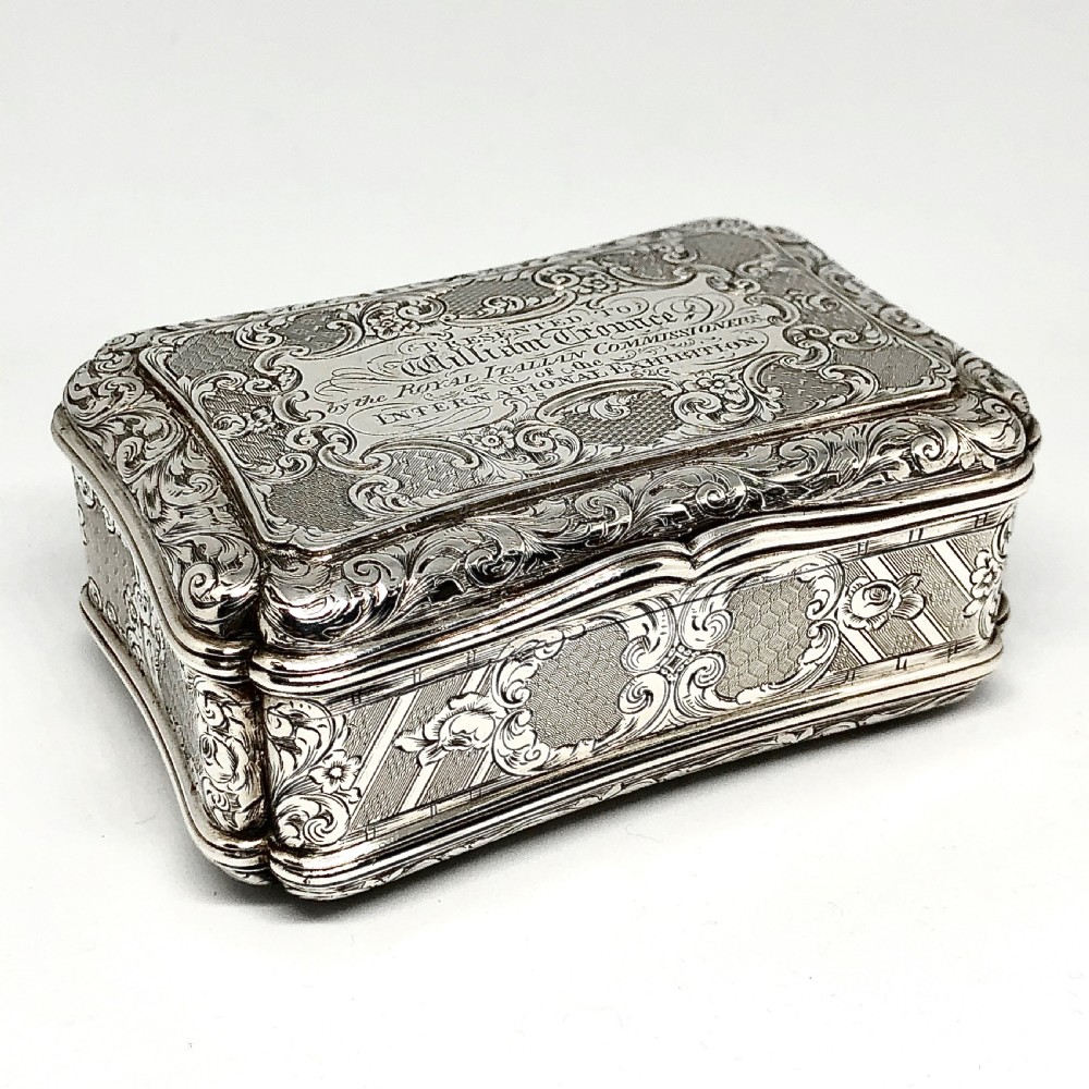 A fine early Victorian silver presentation snuffbox  View III