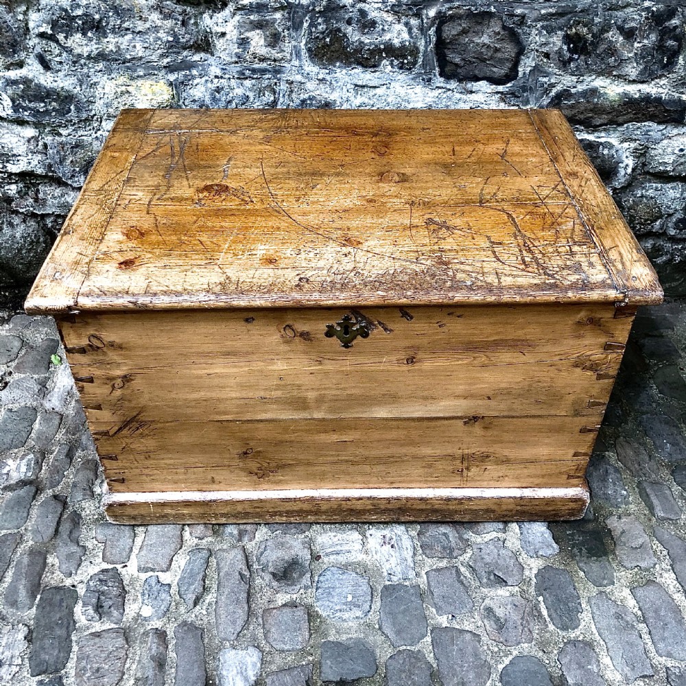 A pair of early 19th century pine blanket boxes or sailors trunks View IV