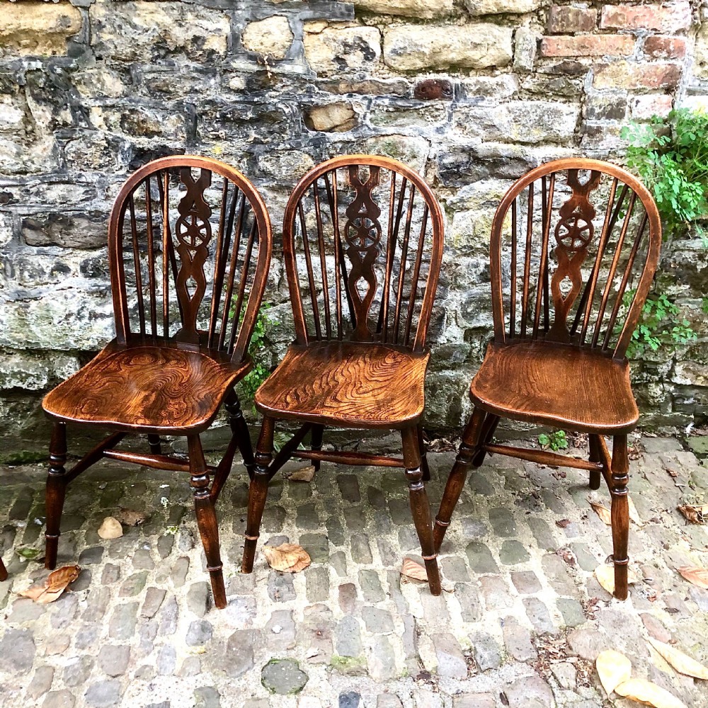 A set of six late 19th century Windsor wheelback chairs View IV