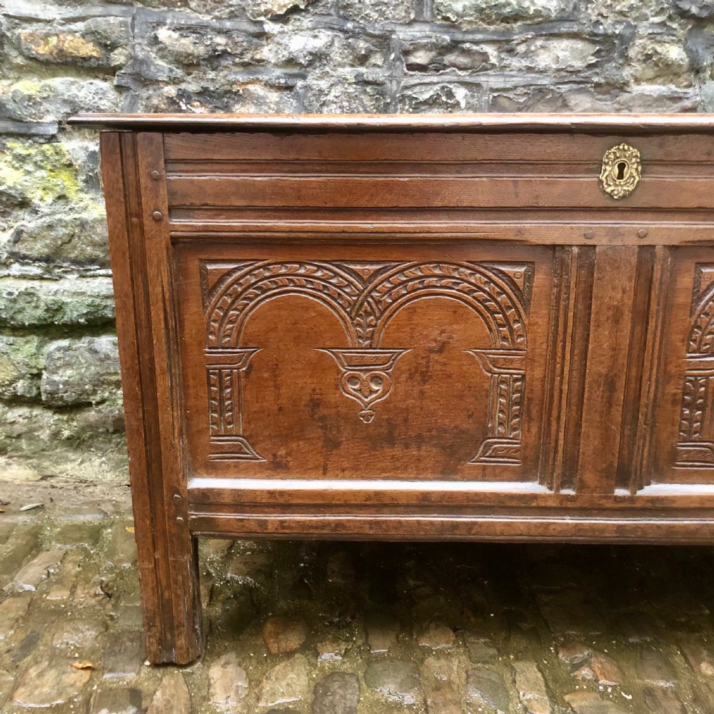 An early 18th century oak coffer View IV