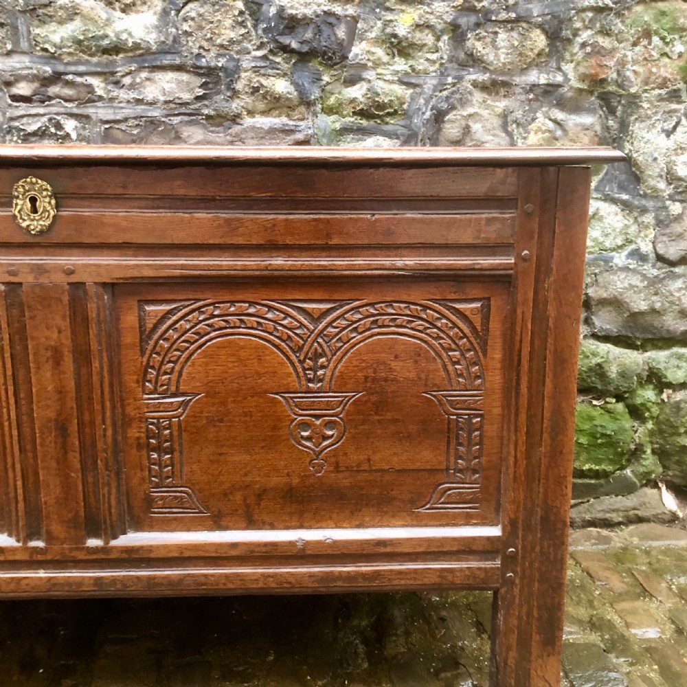 An early 18th century oak coffer View V