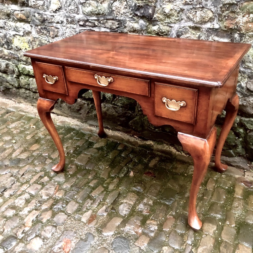 A late 19th century walnut dressing table  View II