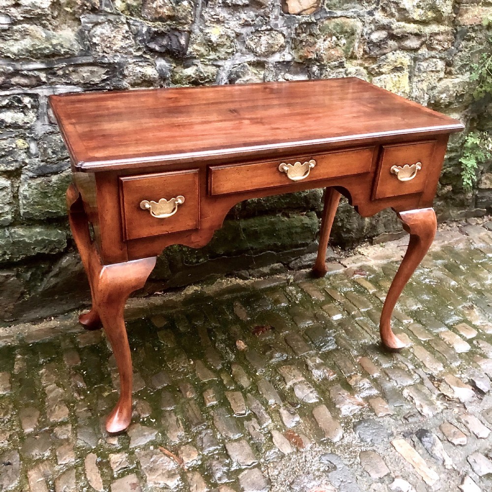 A late 19th century walnut dressing table  View III
