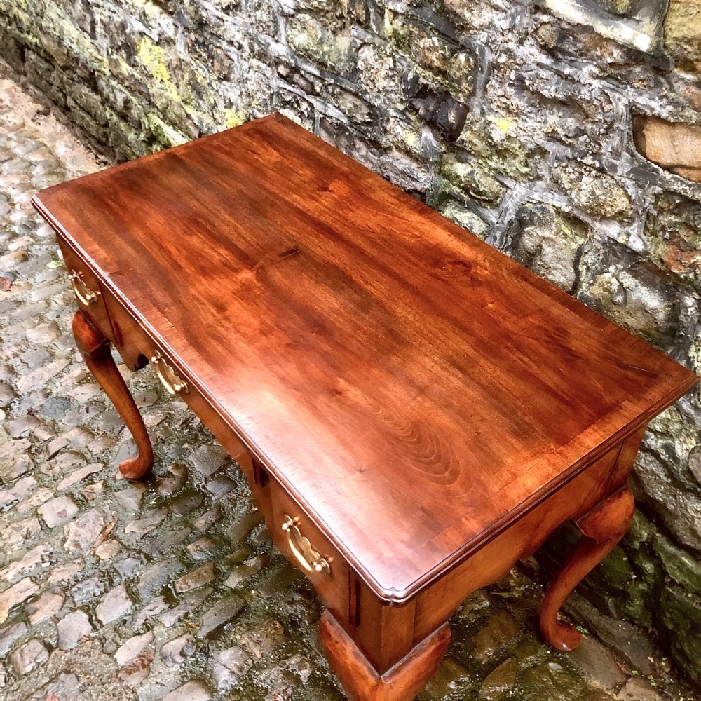 A late 19th century walnut dressing table  View V