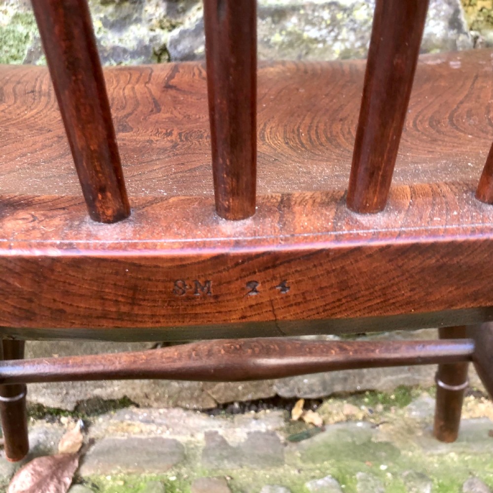 A mid 19th century ash and elm Windsor elbow chair View III