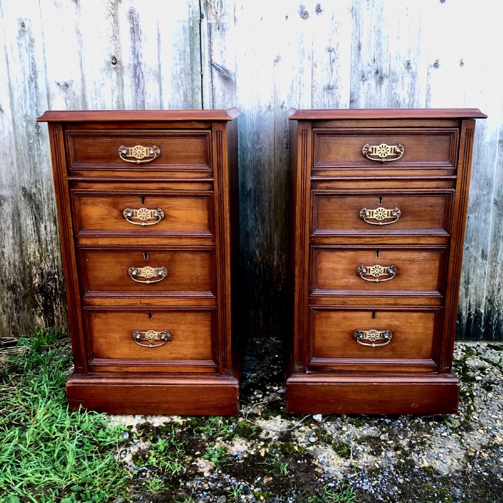 A pair of Edwardian mahogany bedside tables 