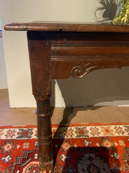 17TH CENTURY OAK SIDE TABLE - ADDITIONAL PHOTO 1