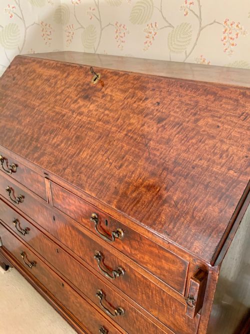 GEORGIAN MAHOGANY BUREAU - ADDITIONAL PHOTO 16