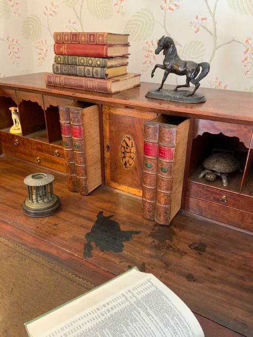 GEORGIAN MAHOGANY BUREAU - ADDITIONAL PHOTO 2
