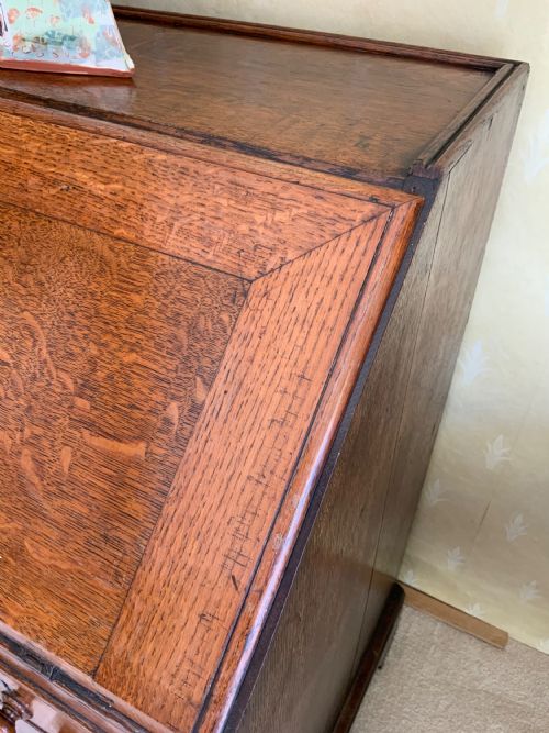 GEORGIAN OAK BUREAU OF SMALL PROPORTIONS - ADDITIONAL PHOTO 9