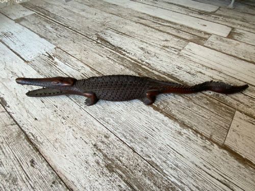 a 19th century carving of a crocodile - CATEGORY: ANTIQUE MISCELLANEOUS - DATED 19TH CENTURY