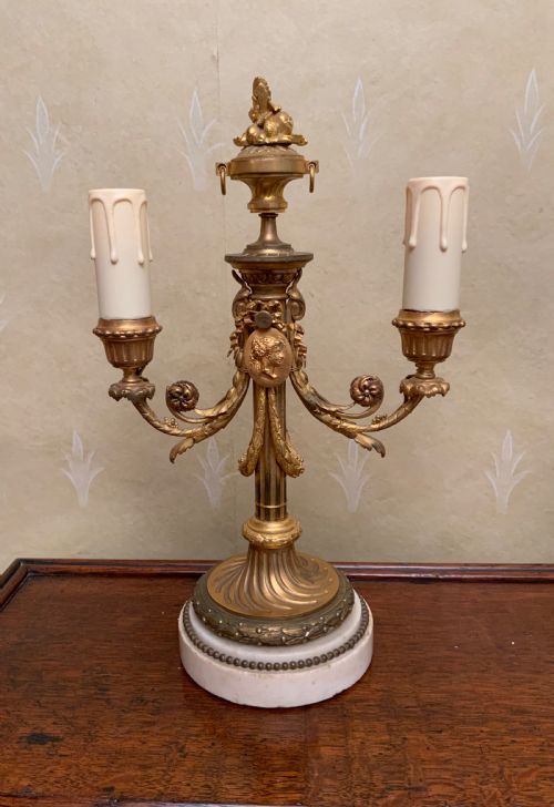 A PAIR 19TH CENTURY ORMOLU TABLE LAMPS - ADDITIONAL PHOTO 3
