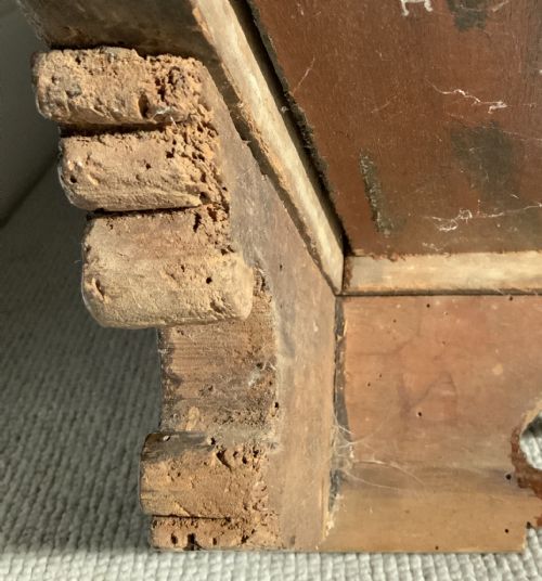 A 17TH CENTURY ITALIAN WALNUT CABINET - ADDITIONAL PHOTO 7