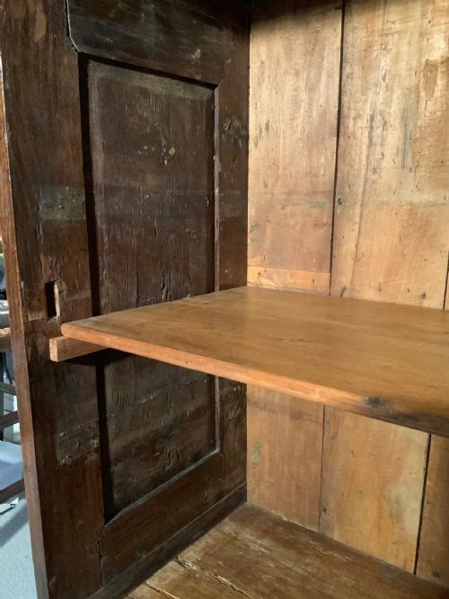 A 17TH CENTURY ITALIAN WALNUT CABINET - ADDITIONAL PHOTO 9