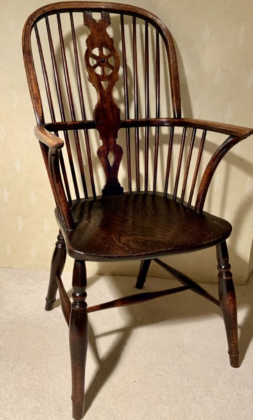 an early 19th century ash and elm windsor chair - CATEGORY: ANTIQUE CHAIRS - DATED GEORGIAN