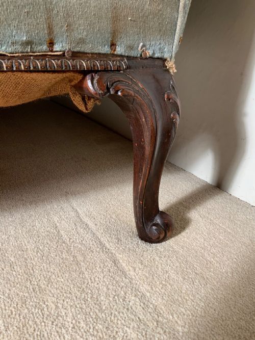 VICTORIAN MAHOGANY UPHOLSTERED SETTEE - ADDITIONAL PHOTO 4