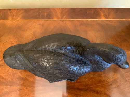 A 19TH CENTURY BRONZE SCULPTURE OF A DUCK - ADDITIONAL PHOTO 1