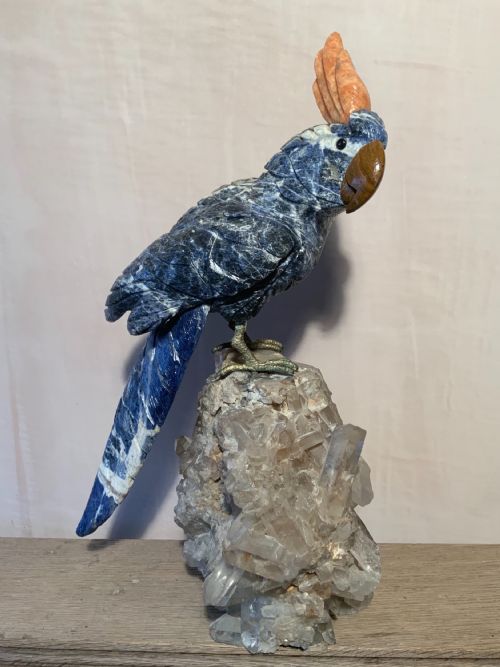 A CARVED STONE PARROT - ADDITIONAL PHOTO 1