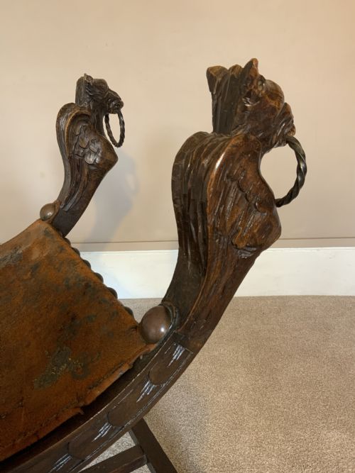 PAIR OF 19TH CENTURY ITALIAN STOOLS - ADDITIONAL PHOTO 6