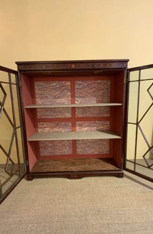 A GEORGIAN MAHOGANY GLAZED BOOKCASE - ADDITIONAL PHOTO 9