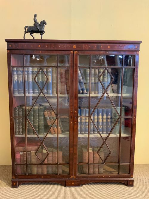 a georgian mahogany glazed bookcase - CATEGORY: ANTIQUE BOOKCASES - DATED 18TH CENTURY