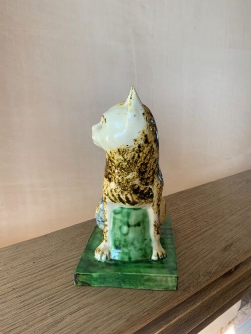 AN 18TH CENTURY ENGLISH CREAMWARE CAT - ADDITIONAL PHOTO 4