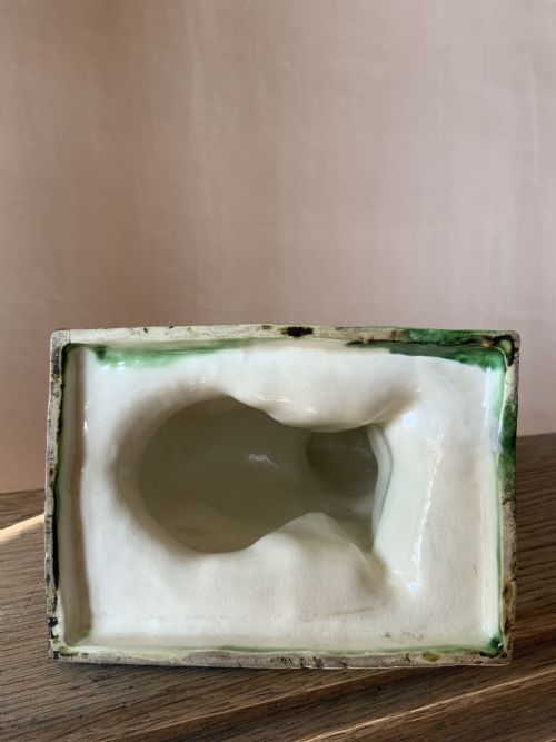 AN 18TH CENTURY ENGLISH CREAMWARE CAT - ADDITIONAL PHOTO 8