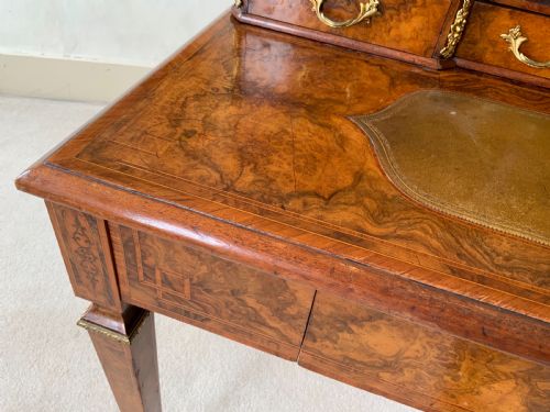 A VICTORIAN WALNUT WRITING TABLE DESK - ADDITIONAL PHOTO 2