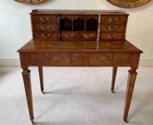 A VICTORIAN WALNUT WRITING TABLE DESK - ADDITIONAL PHOTO 8