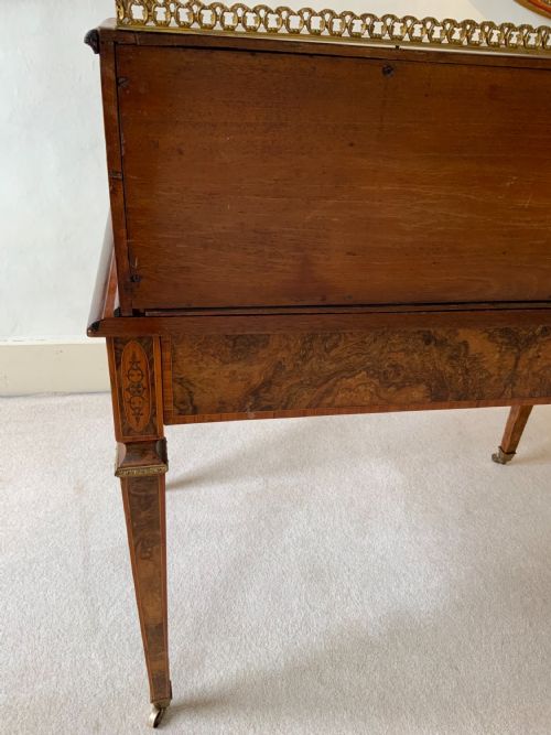 A VICTORIAN WALNUT WRITING TABLE DESK - ADDITIONAL PHOTO 13