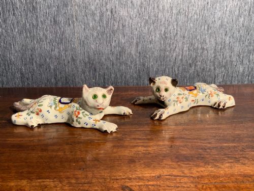 pair of faience wall pockets - CATEGORY: ANTIQUE CERAMICS - DATED 1900