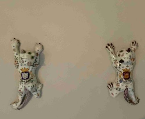PAIR OF FAIENCE WALL POCKETS - ADDITIONAL PHOTO 7