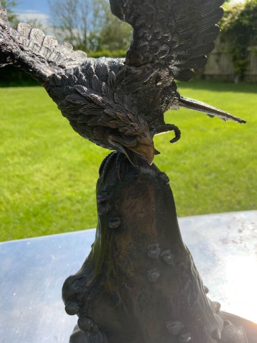 JAPANESE BRONZE SCULPTURE HAWK - ADDITIONAL PHOTO 4