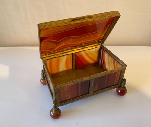 ormolu mounted agate box - CATEGORY: ANTIQUE BOXES - DATED 19TH CENTURY