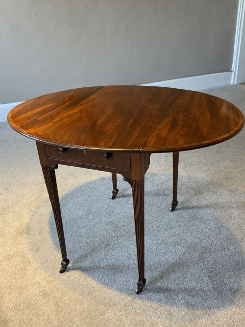 georgian mahogany pembroke table - CATEGORY: ANTIQUE TABLES - DATED 18TH CENTURY