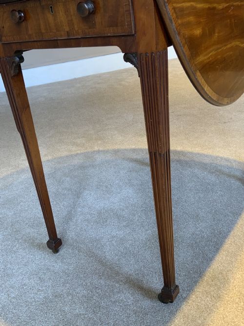 GEORGIAN MAHOGANY PEMBROKE TABLE - ADDITIONAL PHOTO 4