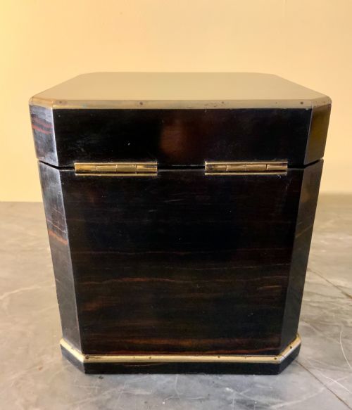REGENCY COROMANDEL PERFUME BOTTLE CABINET - ADDITIONAL PHOTO 5