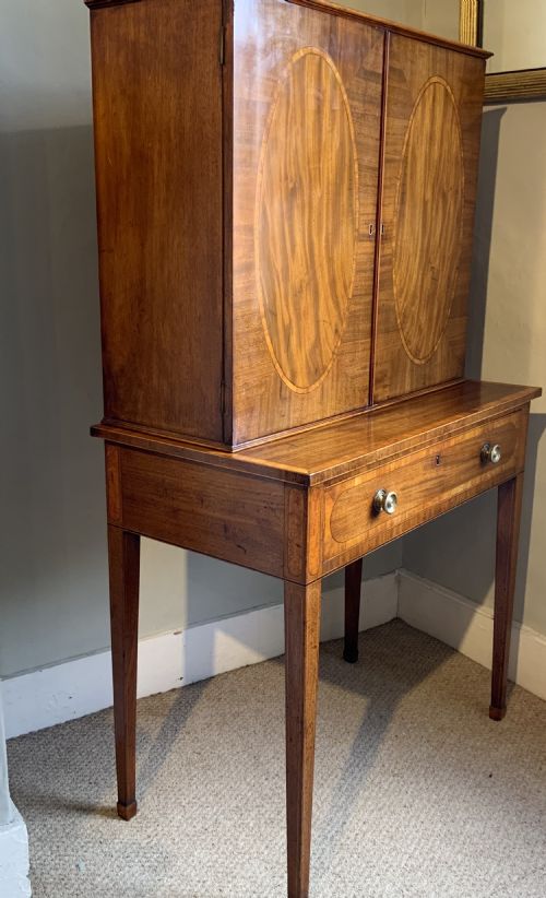 A FINE GEORGIAN MAHOGANY WRITING DESK - ADDITIONAL PHOTO 4