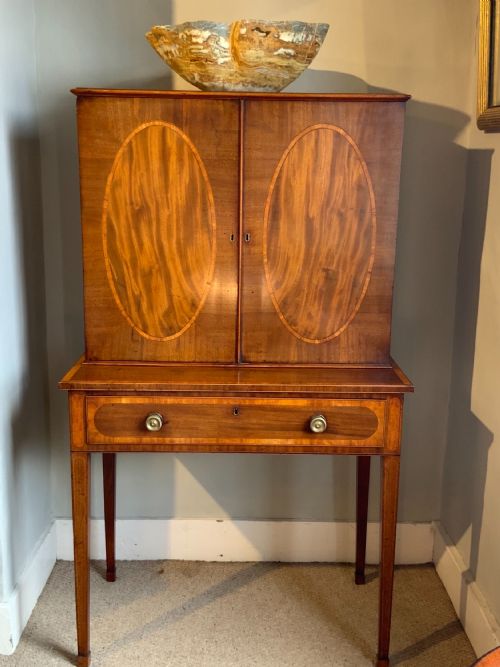 A FINE GEORGIAN MAHOGANY WRITING DESK - ADDITIONAL PHOTO 7