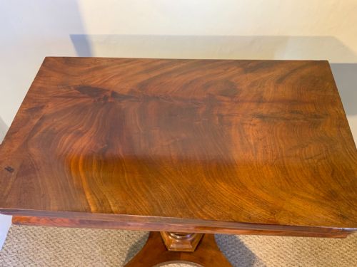 A SMALL PROPORTION MAHOGANY TEA TABLE - ADDITIONAL PHOTO 2