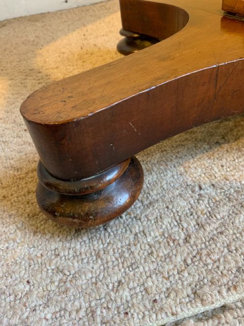 A SMALL PROPORTION MAHOGANY TEA TABLE - ADDITIONAL PHOTO 6