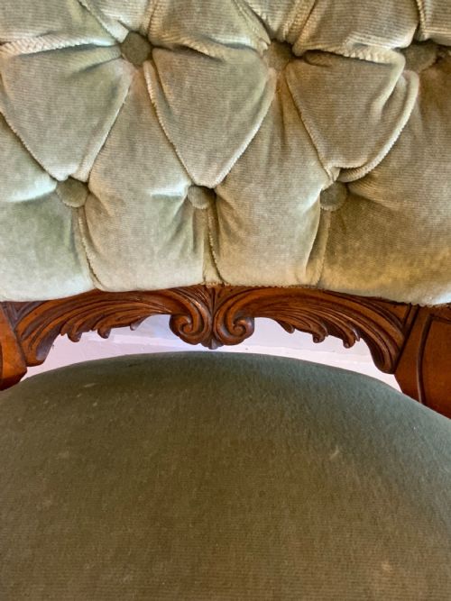 A PAIR OF VICTORIAN WALNUT ARM CHAIRS - ADDITIONAL PHOTO 11