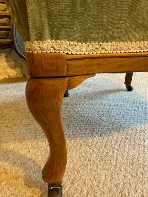 A PAIR OF VICTORIAN WALNUT ARM CHAIRS - ADDITIONAL PHOTO 13
